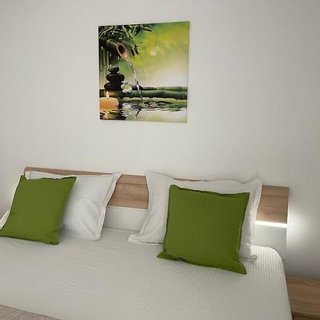 Relaxing Bucharest Airport Residences & Therme-Self Check-In 奥托佩尼 外观 照片