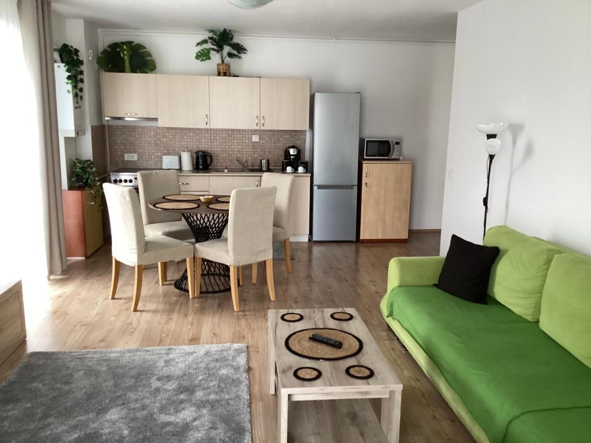 Relaxing Bucharest Airport Residences & Therme-Self Check-In 奥托佩尼 外观 照片