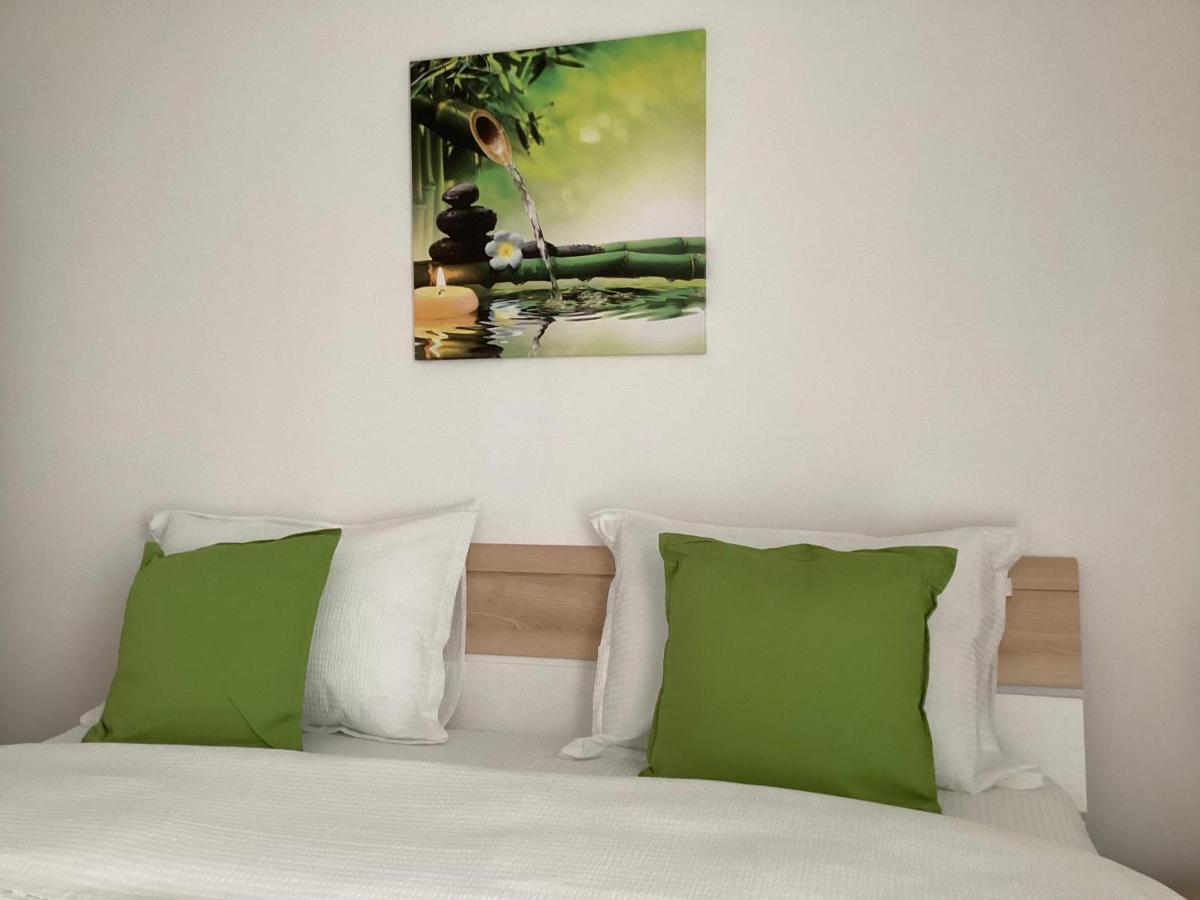 Relaxing Bucharest Airport Residences & Therme-Self Check-In 奥托佩尼 外观 照片