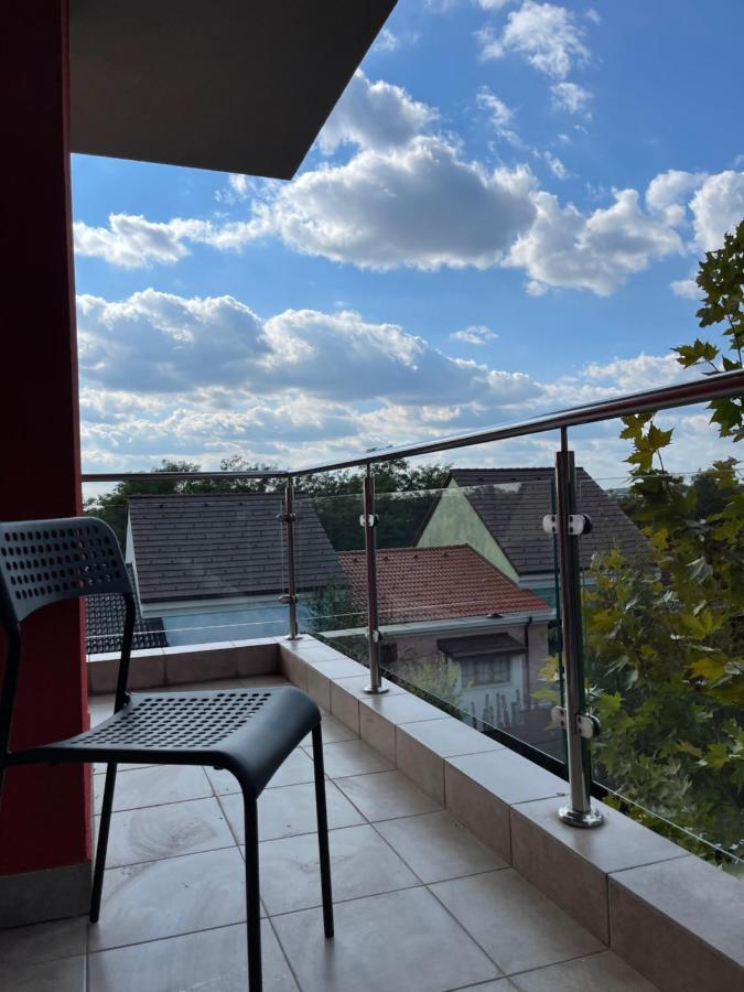 Relaxing Bucharest Airport Residences & Therme-Self Check-In 奥托佩尼 外观 照片