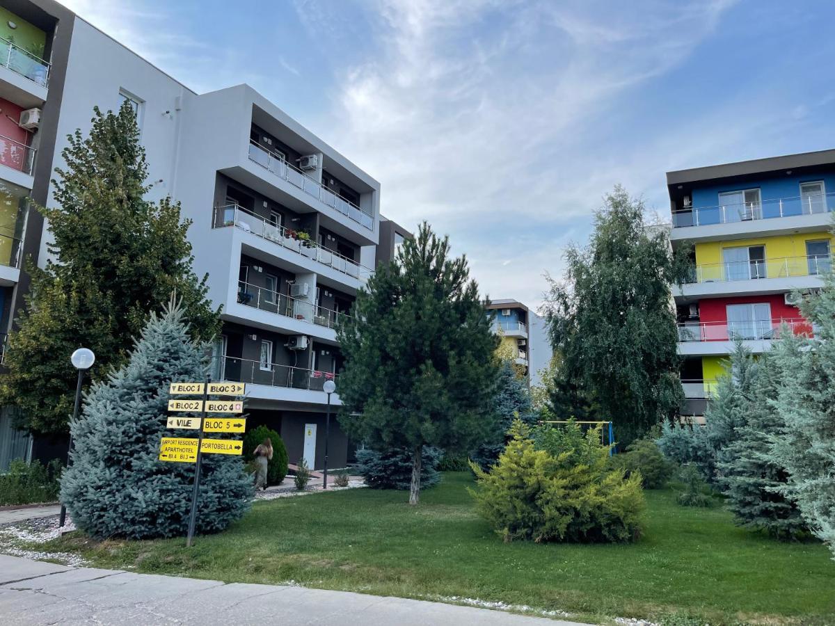 Relaxing Bucharest Airport Residences & Therme-Self Check-In 奥托佩尼 外观 照片