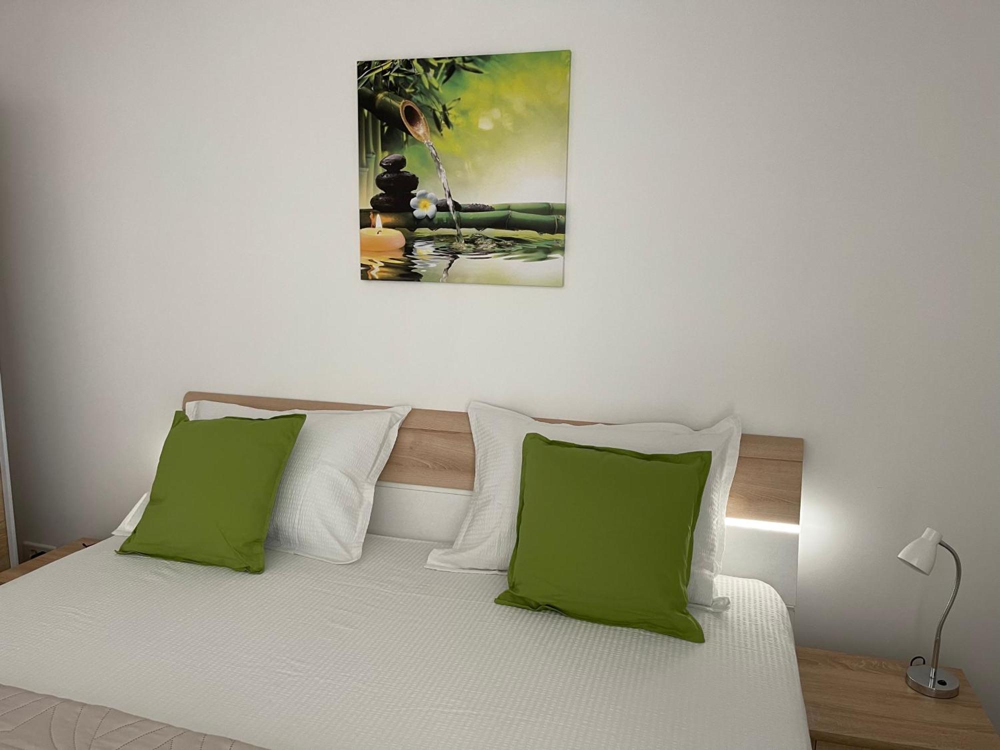 Relaxing Bucharest Airport Residences & Therme-Self Check-In 奥托佩尼 外观 照片
